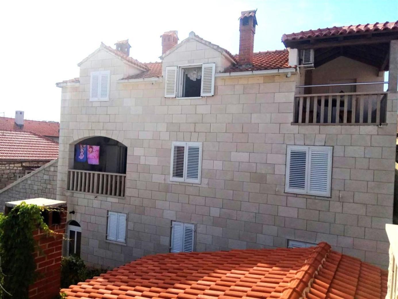 Apartmani Banic Postira Exterior photo